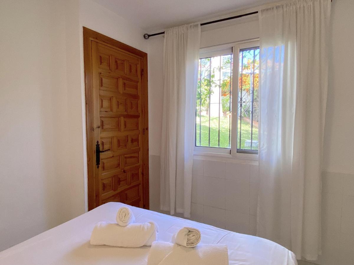 Villa Sandra Al Fresco Apartment Нерха Экстерьер фото
