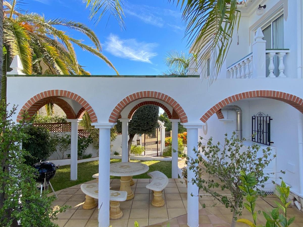 Villa Sandra Al Fresco Apartment Нерха Экстерьер фото